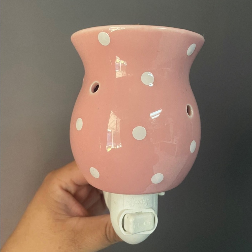 Scentsy plug in warmer